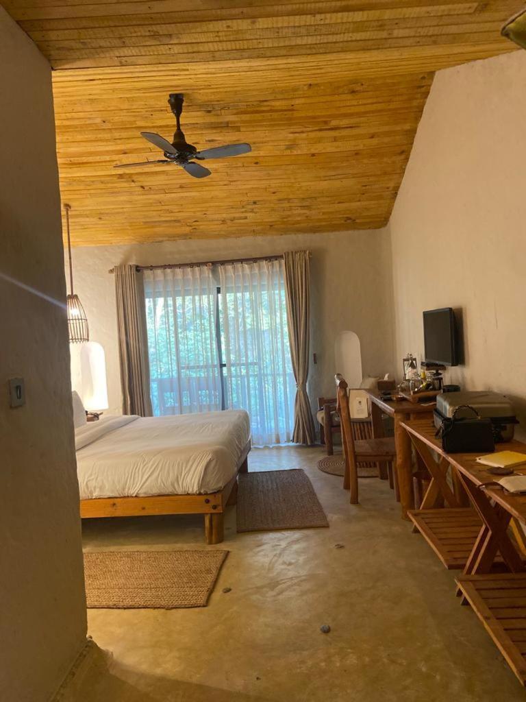 Barahi Jungle Lodge Meghauli Экстерьер фото