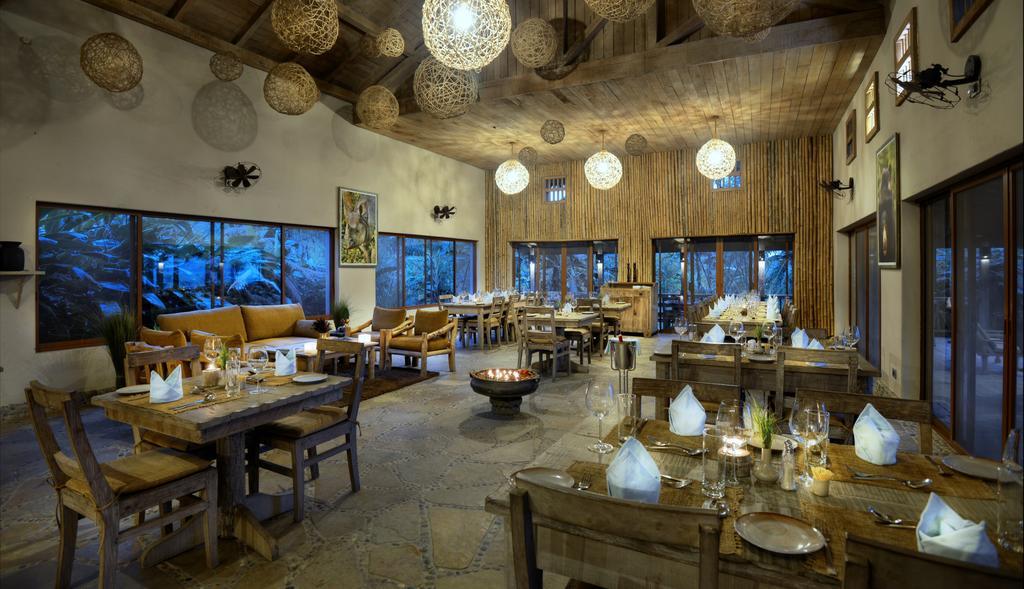 Barahi Jungle Lodge Meghauli Экстерьер фото