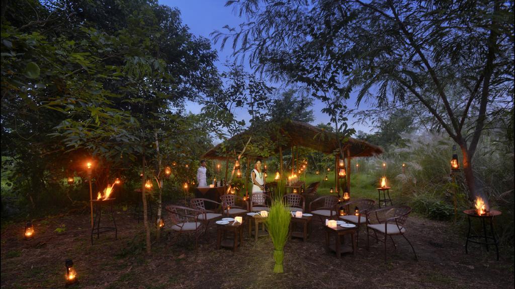 Barahi Jungle Lodge Meghauli Экстерьер фото