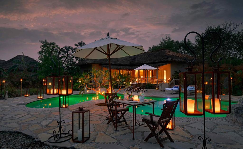 Barahi Jungle Lodge Meghauli Экстерьер фото