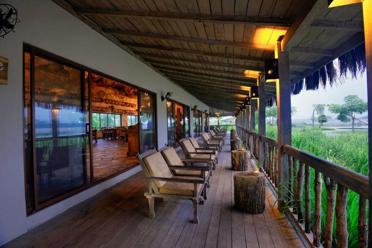 Barahi Jungle Lodge Meghauli Экстерьер фото