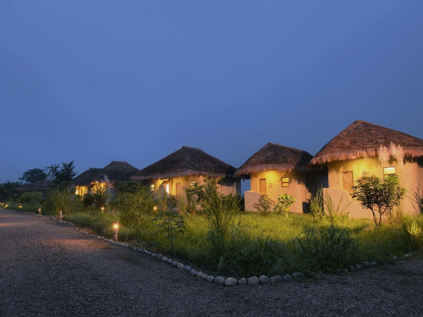 Barahi Jungle Lodge Meghauli Экстерьер фото