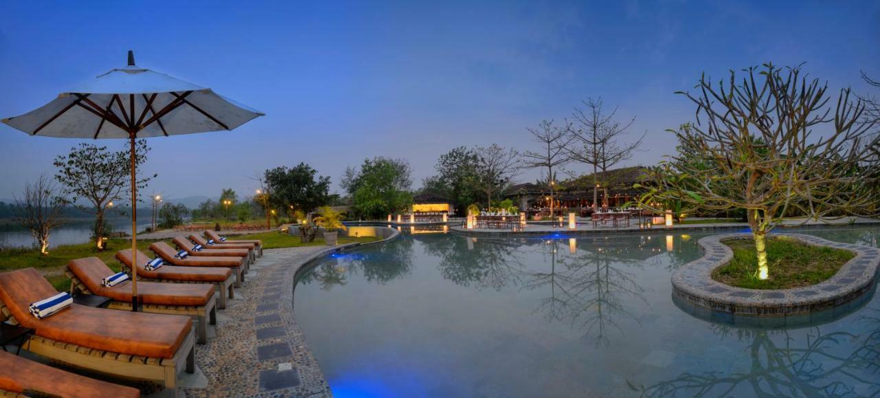 Barahi Jungle Lodge Meghauli Экстерьер фото